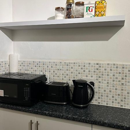 One Bedroom Flat In Chiswick W4 Londres Extérieur photo