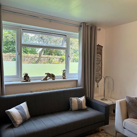 One Bedroom Flat In Chiswick W4 Londres Extérieur photo