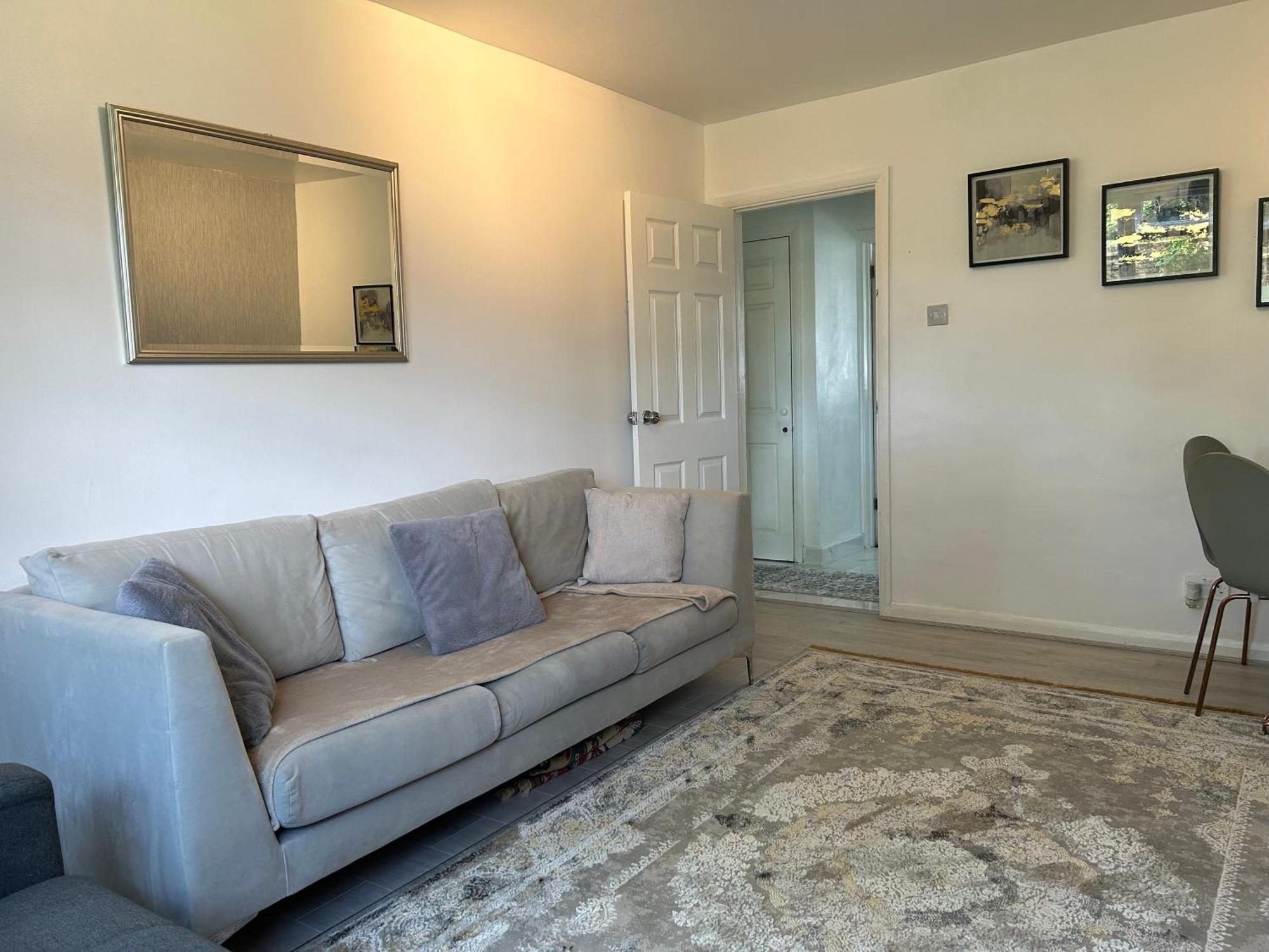 One Bedroom Flat In Chiswick W4 Londres Extérieur photo