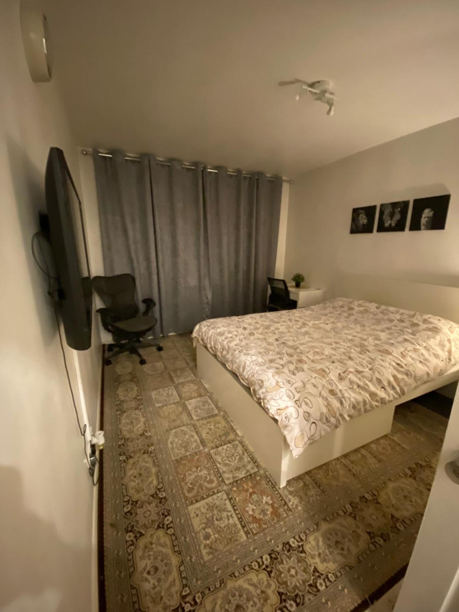 One Bedroom Flat In Chiswick W4 Londres Extérieur photo